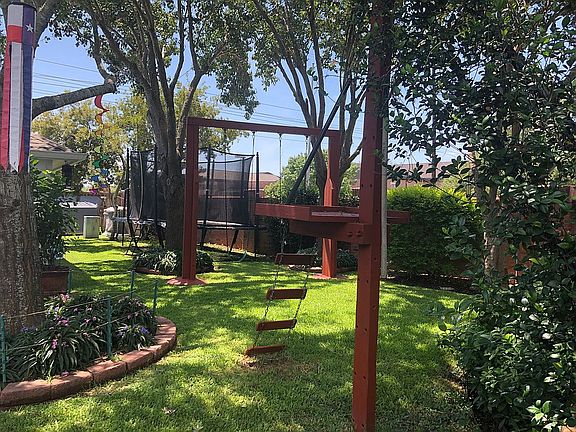 3rd image of 7114 Adobe Ct