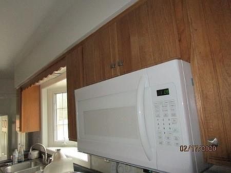 5th image of 12 Parkway Dr