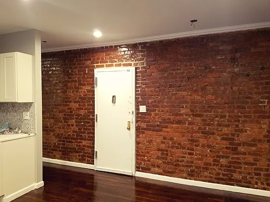Rented by Bruma Realty LLC | media 2