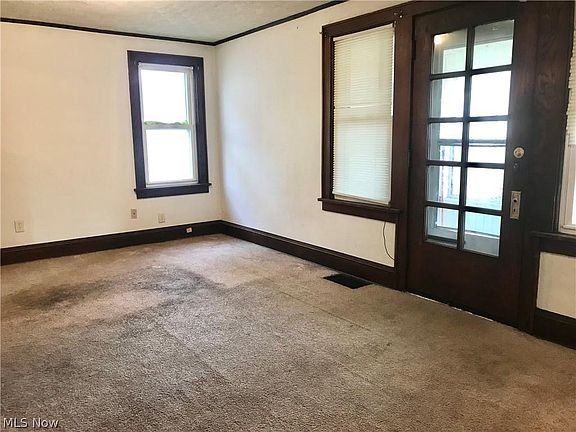 5th image of 362 Lindenwood Ave