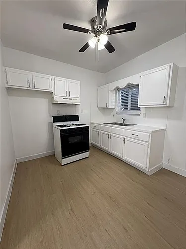 1033 Hoffman Ave Photo 1