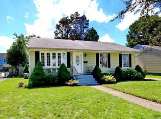 39 Avery Ave, Milford, CT 06460