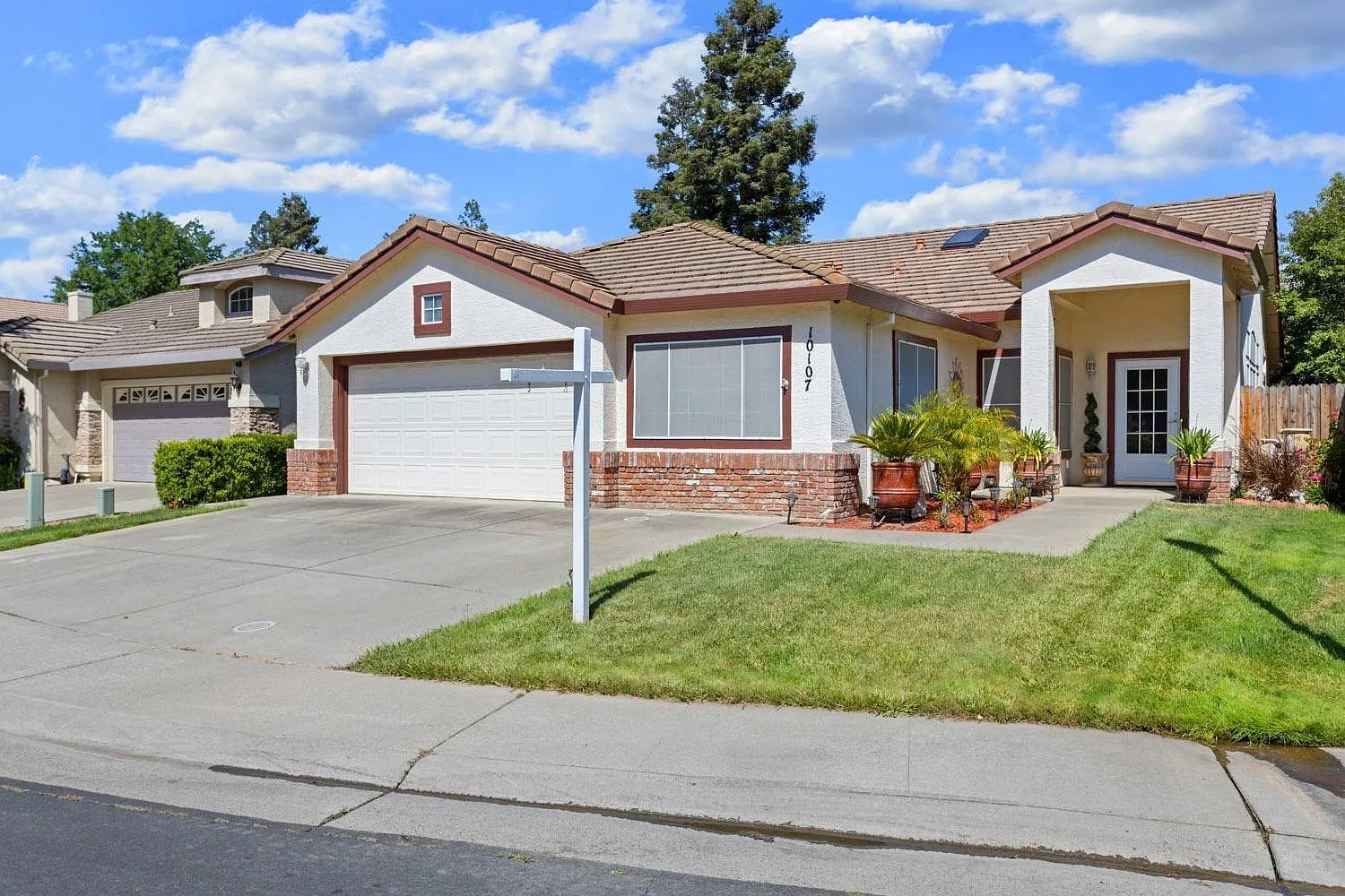 10107 Brighton Oaks Ct photo 1