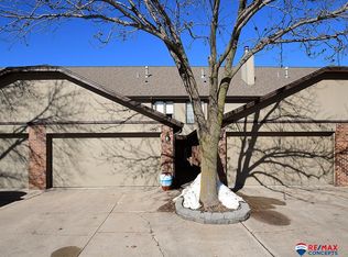 2443 Winding Way, Lincoln, NE 68506
