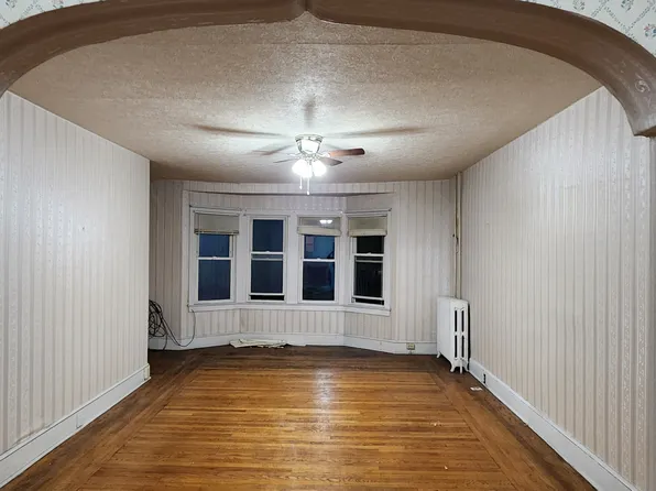 19 N 2nd St #B, Saint Clair, PA 17970