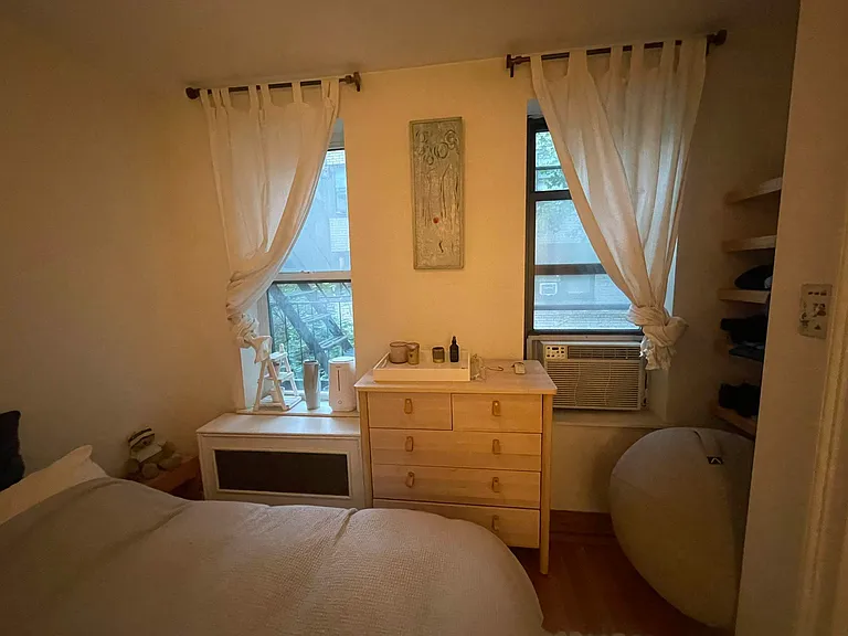 343 E 51st St #4F — Photo 10