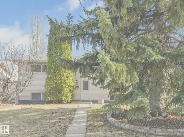 32 Manor Dr, Spruce Grove, AB T7X 2G8