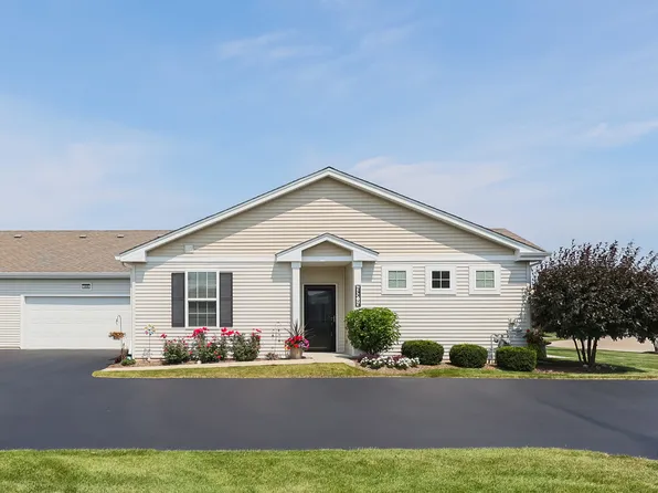 1886 Southern Cir #1, Hampshire, IL 60140