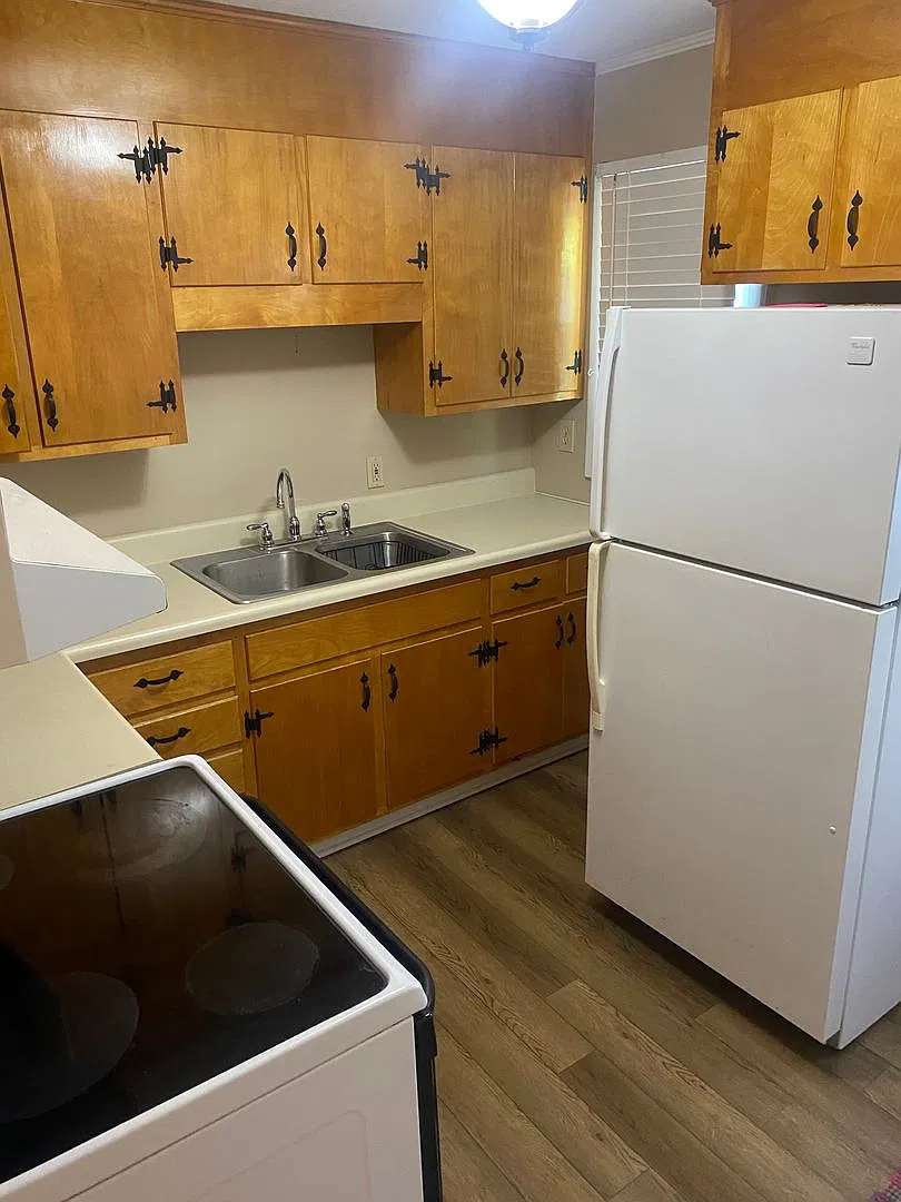 Radford, 2 BR / 1 BA Available — Photo 4