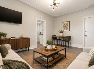 425 McKenzie Ave #8, London, ON N6C1V5