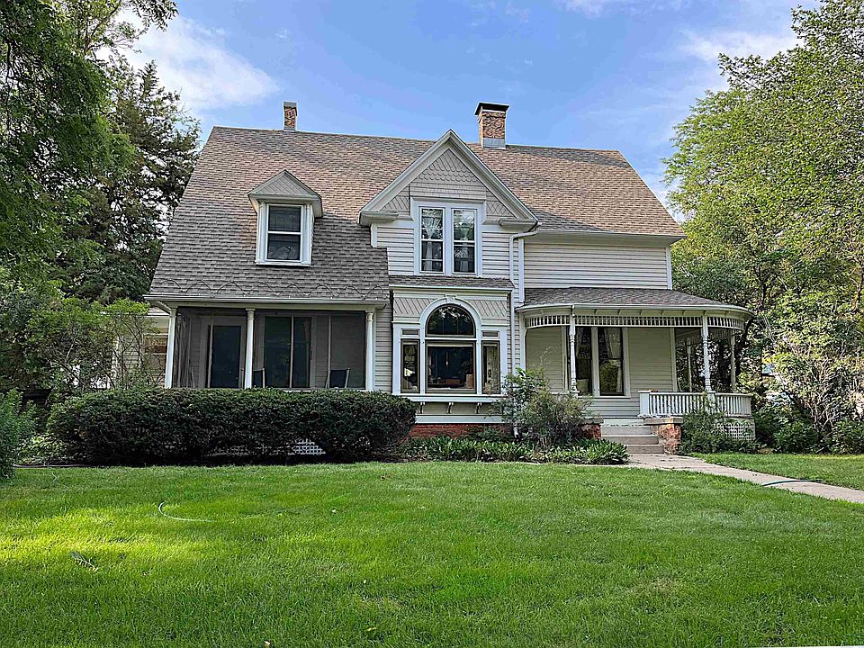 1st image of 404 Cottage Ave
