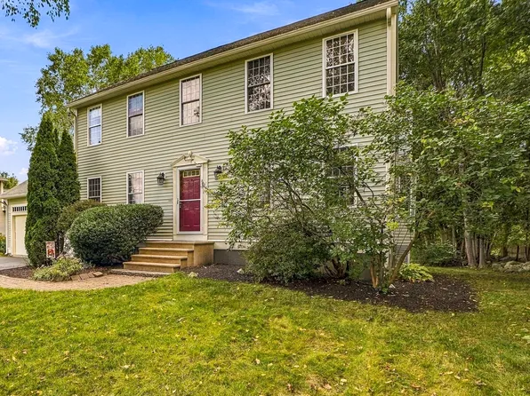 21 Lyons Rd, Dudley, MA 01571
