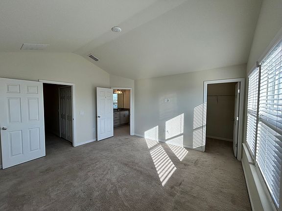 5th image of 3965 Plainview Dr