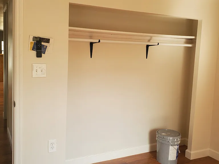 5610 W Woodlawn St — Photo 11