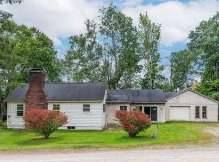 25 Swan Ln, Manchester Center, VT 05255
