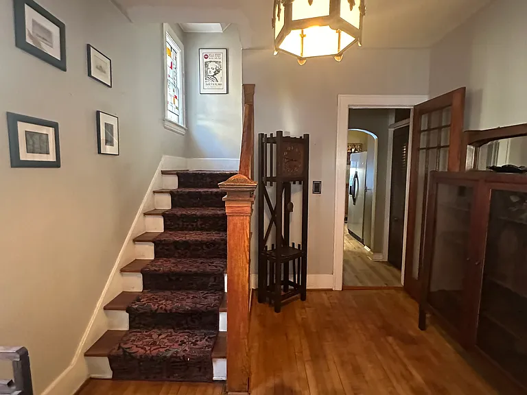 1046 Davis Ave NW — Photo 5