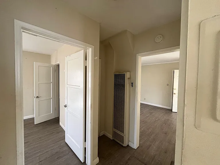 126 N Maple St #126.5 — Photo 5