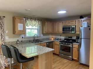 31 Jasmine Ct, Dracut, MA 01826