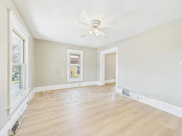773 Montana Ave — Photo 7