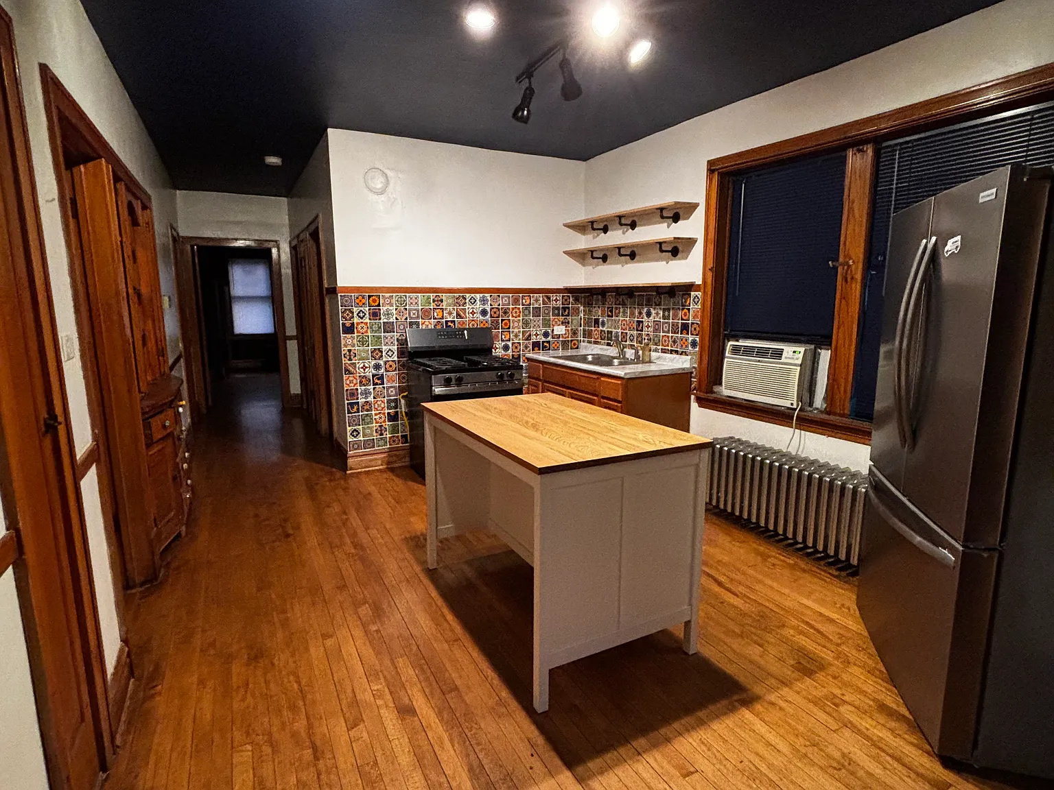 2 bed, 1099 sqft, $1,200 — Photo 2