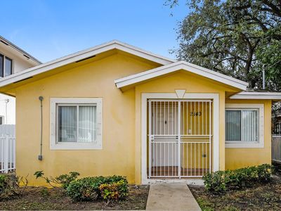 2140 NW 47th St, Miami, FL, 33142