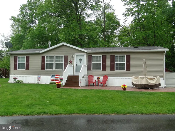 16 Skyview Ln, Quakertown, PA 18951