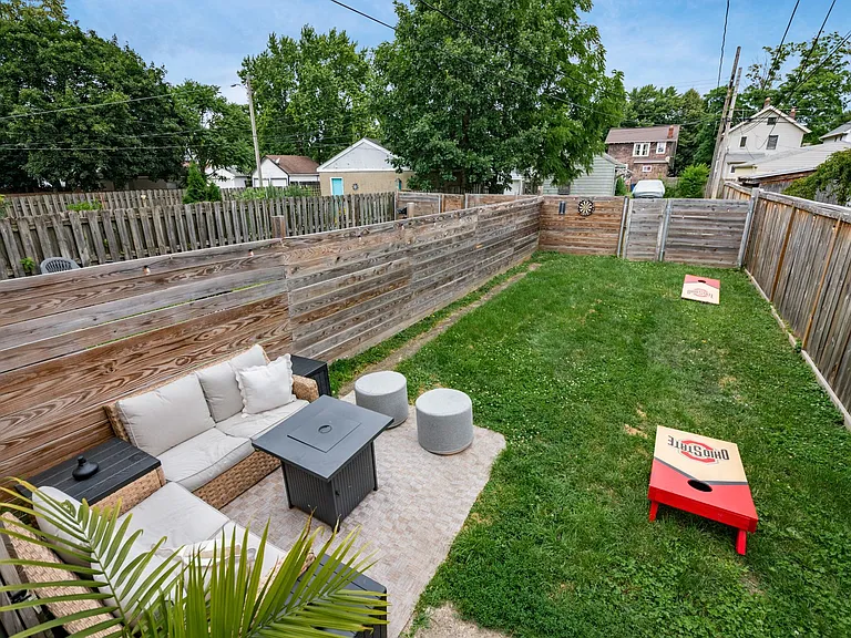 302 E Markison Ave #302 — Photo 23