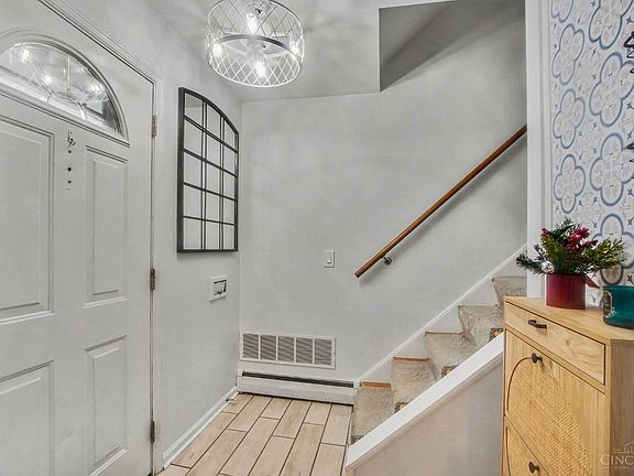 3rd image of 5487 Belcross Ct
