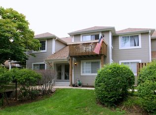 1006 Farwell Ct, Gurnee, IL