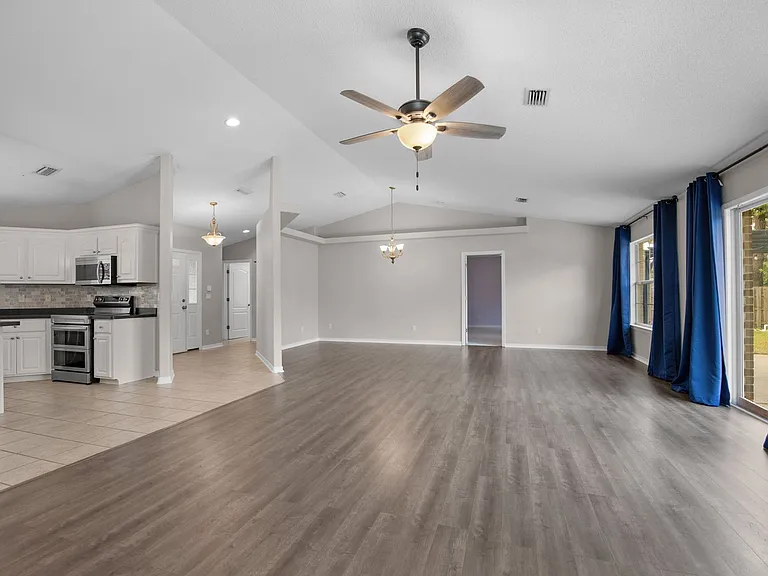 2081 Seagrape Dr — Photo 15