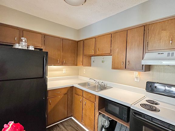 3rd image of 930 Tierra Linda Dr APT 306
