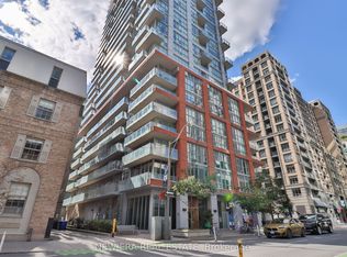 126 Simcoe St #411, Toronto, ON M5H 4E6