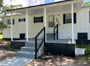3817 N Holiday Dr, Crystal River, FL 34428