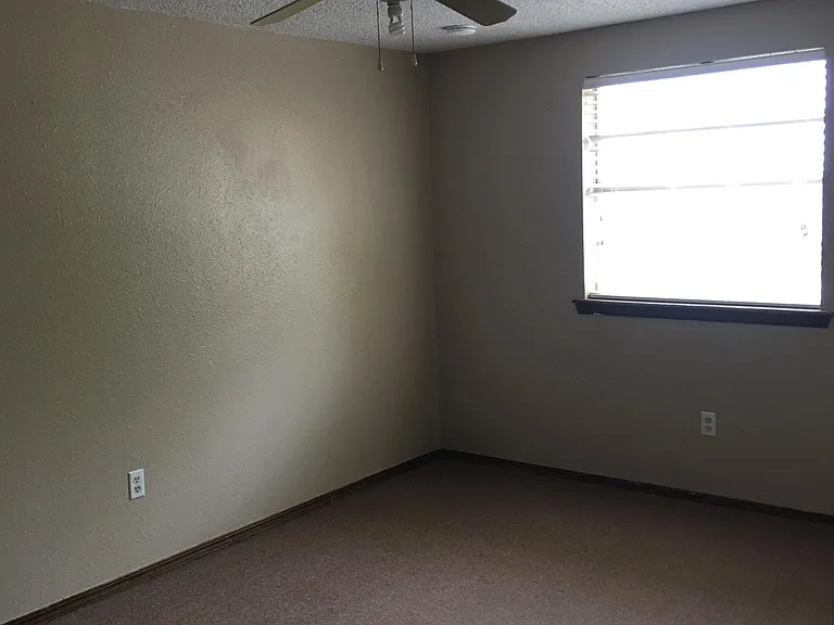 2623 Elwood Dr — Photo 8