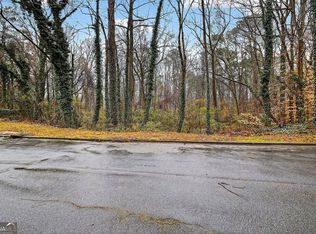 1 Glenview Dr SW, Atlanta, GA 30331