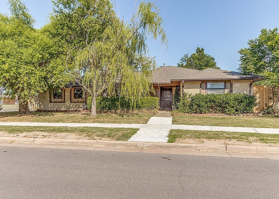1st image of 11204 Victoria Pl