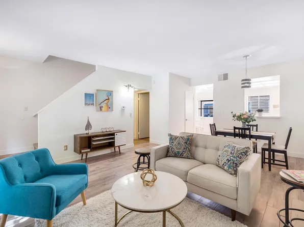 15135 Nordhoff St, North Hills, CA 91343