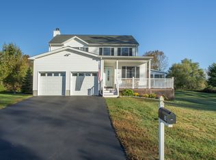 74 Meadowbrook Ct, Patterson, NY 12563