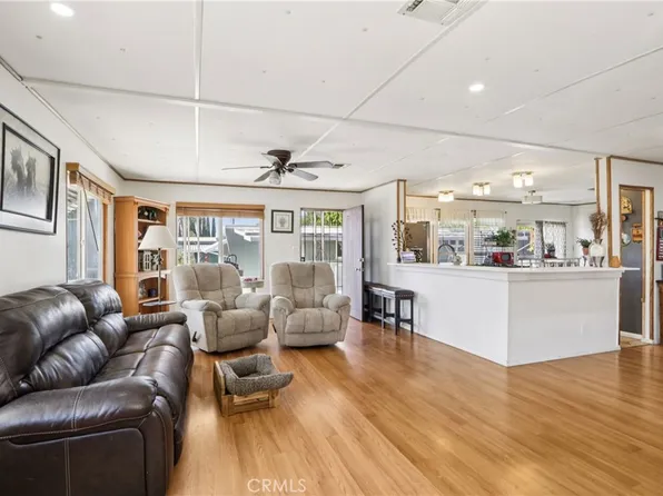 16079 Yarnell St Space C27, Sylmar, CA 91342