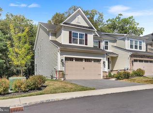 233 Ponds Edge Dr, Media, PA 19063