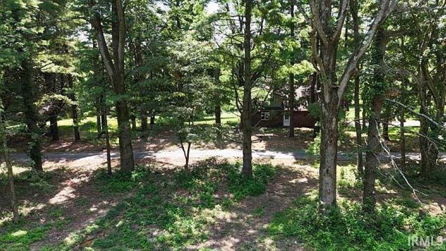 2nd image of 1895 Outer Lake Rd