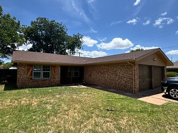 2nd image of 2601 Hollis Dr