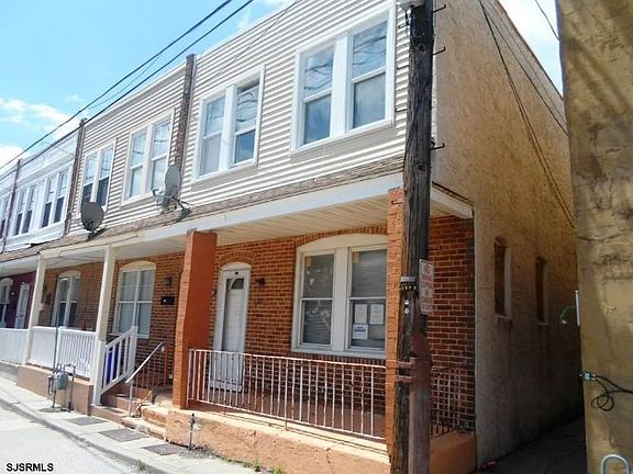 2nd image of 719 Harris Pl