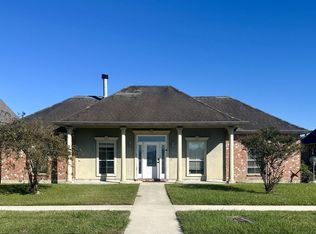 208 Viola St, Houma, LA 70360
