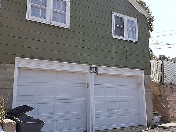 2 car garage w/new doors
