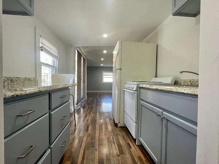 2 Chatham Dr #2 — Photo 6