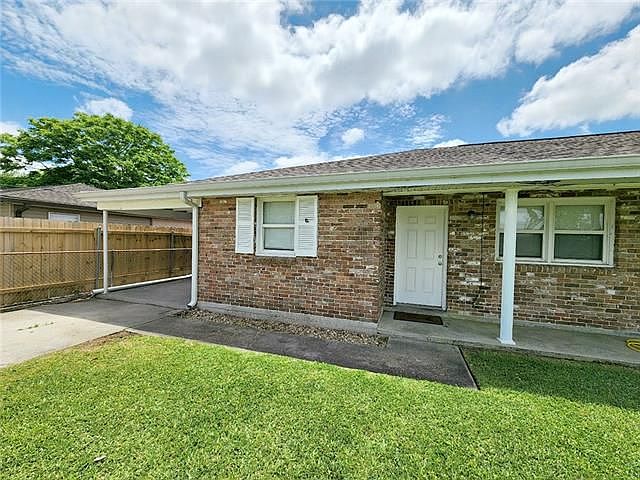 1st image of 113 Park Dr #A
