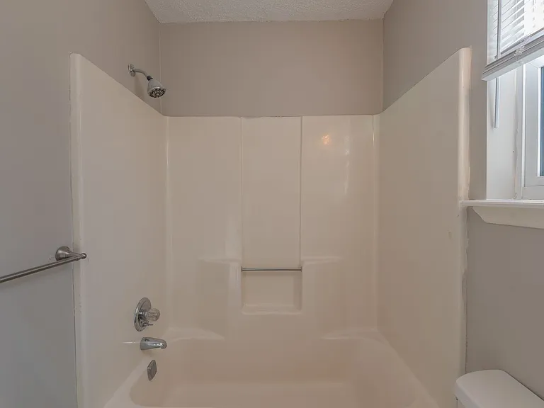 2937 Dahlia Dr — Photo 24