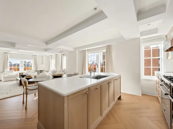 360 Central Park West 11C image 3 of 23
