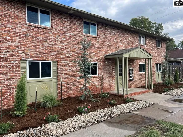 1220 N Washington St, Hutchinson, KS 67501